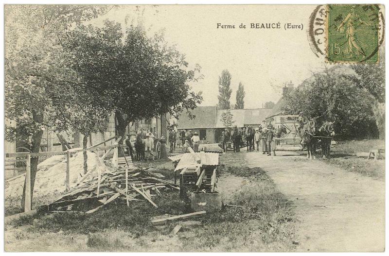 Carte postale ancienne - la ferme de Beaucé (hameau de Marcilly)